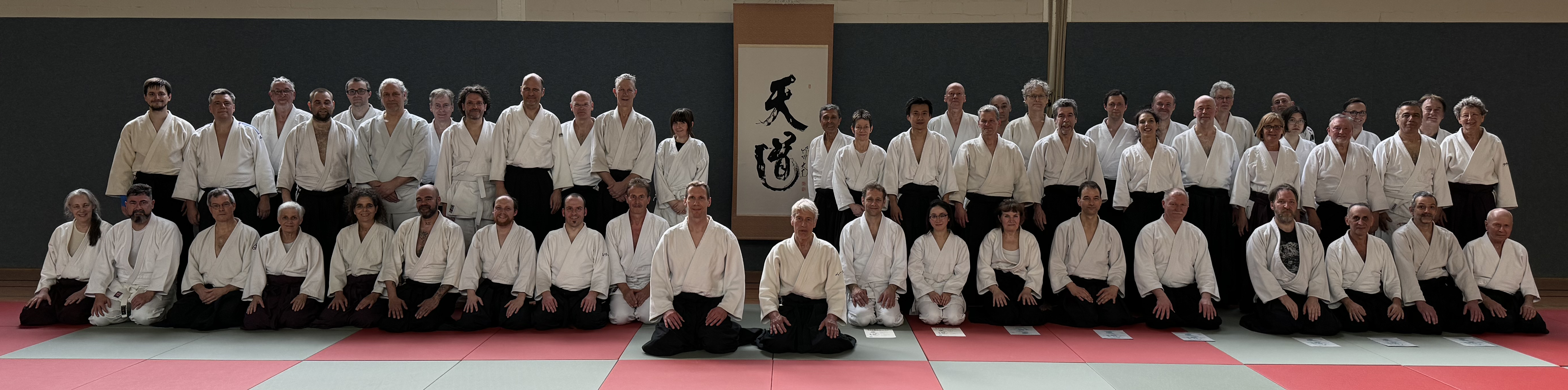 Gruppenfoto nach dem Lehrgang mit Shimizu Kenta Waka Sensei in Berlin Steglitz